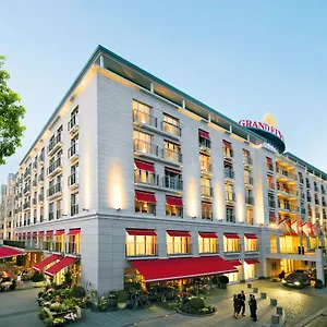 מלון Grand Elysee