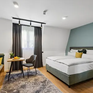 Nena Aparthotel München